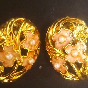 Womens vintage floral clip on earrings